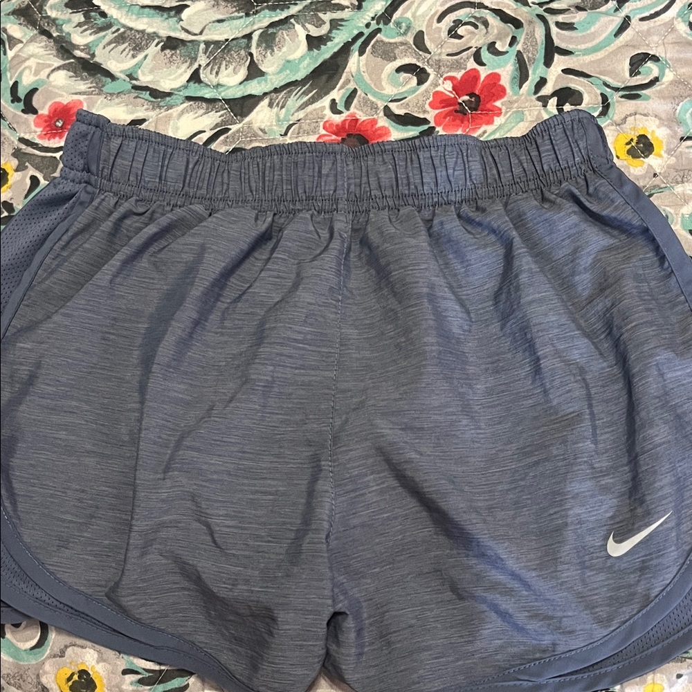 Nike Women's Athletic Shorts in Heathered Gray-Blue